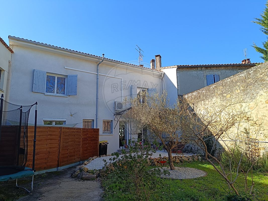 4 bedrooms House in Langon, France No. 283398