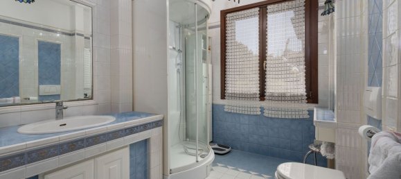 Apartamento T5 em San Martino in Rio, Italy N.º 349383 36