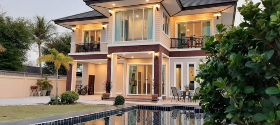 4 bedrooms House in Hua Hin, Thailand No. 58931 2