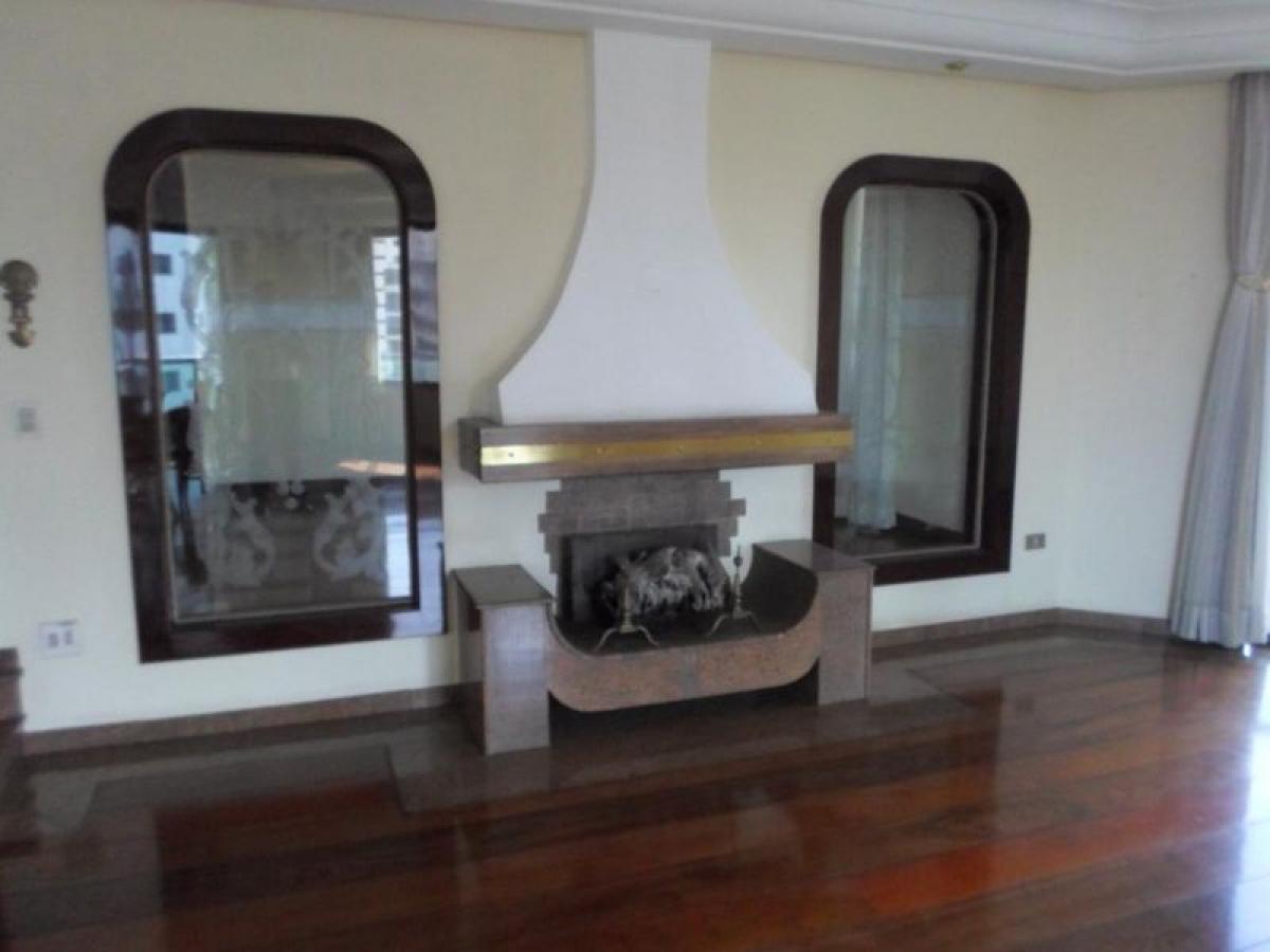 Apartamento de 3 dormitorios en Sao Paulo, Brazil No. 520978