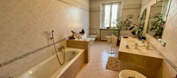4 Schlafzimmer Haus in Alessandria, Italy, Nr. 70485 16