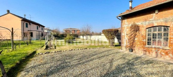 4 Schlafzimmer Haus in Alessandria, Italy, Nr. 70485 5