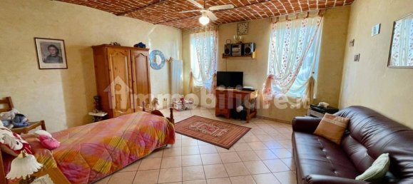 4 Schlafzimmer Haus in Alessandria, Italy, Nr. 70485 11