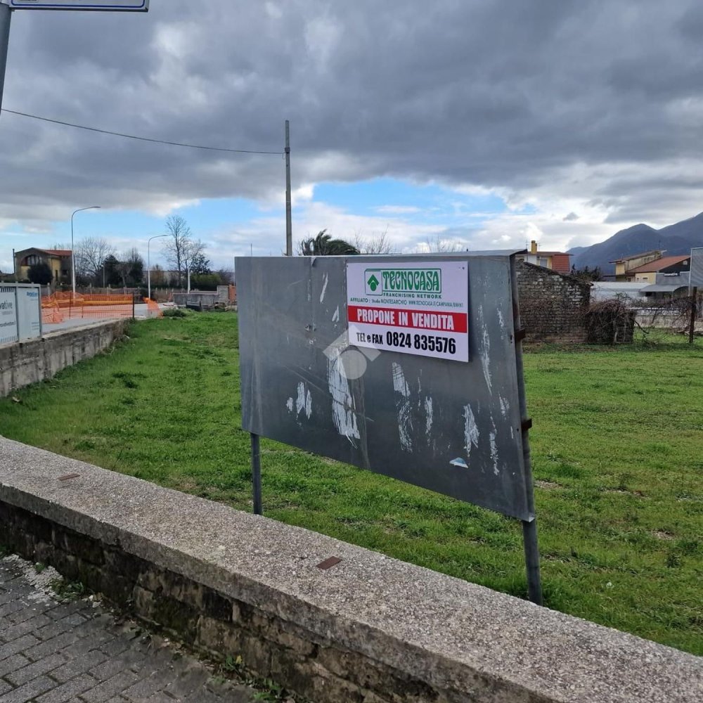 3700m² Land in Montesarchio, Italy No. 104130