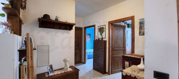 4-Zimmer Haus in Lastra a Signa, Italy, Nr. 142841 5