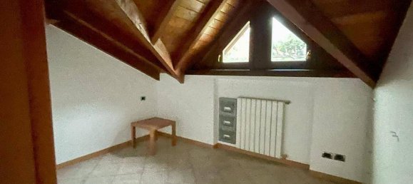 2 bedrooms Apartment in Vergiate, Italy No. 276584 8