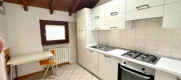 2 bedrooms Apartment in Vergiate, Italy No. 276584 3