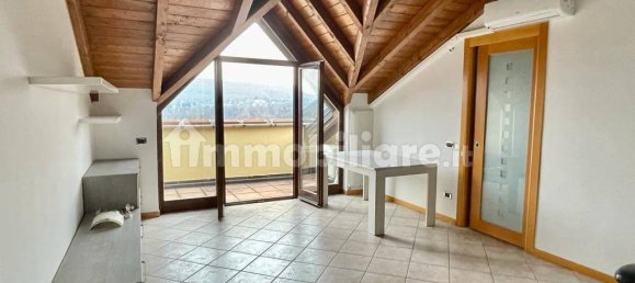 2 bedrooms Apartment in Vergiate, Italy No. 276584 5