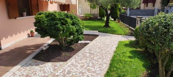 4 bedrooms Villa in San Pietro di Feletto, Italy No. 75156 3