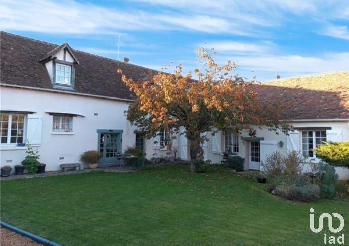 Casa de 5 dormitorios en Nogent-le-Phaye, France No. 48566