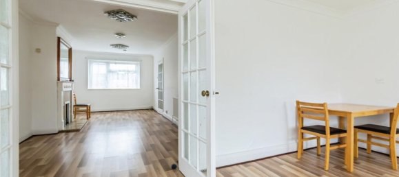 2 bedrooms House in New Addington, United Kingdom No. 8110 8