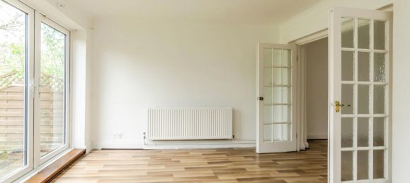 2 bedrooms House in New Addington, United Kingdom No. 8110 5