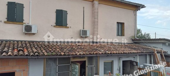 5 rooms Apartment in Cadelbosco di Sopra, Italy No. 332967 5