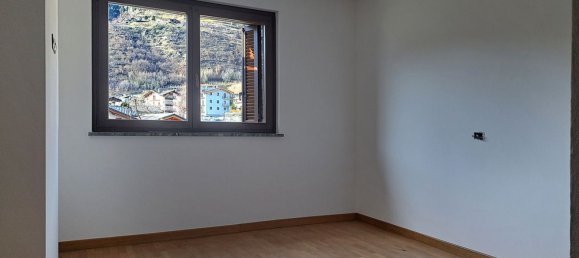 6-Zimmer Doppelhaus in Saint Pierre, Italy, Nr. 85463 6