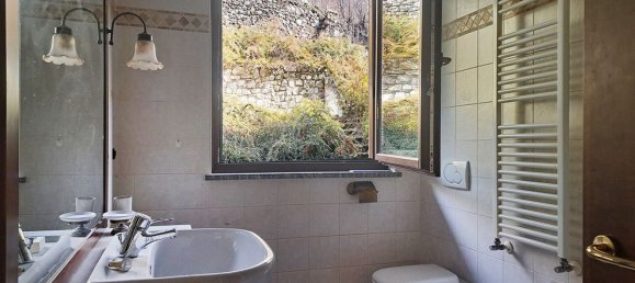 6-Zimmer Doppelhaus in Saint Pierre, Italy, Nr. 85463 8