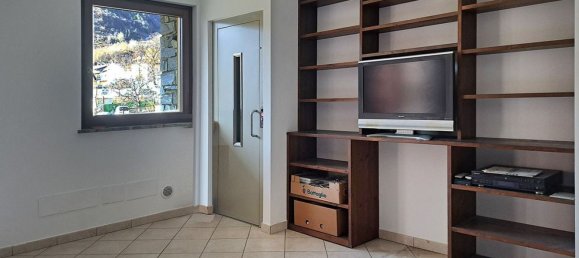 6-Zimmer Doppelhaus in Saint Pierre, Italy, Nr. 85463 2