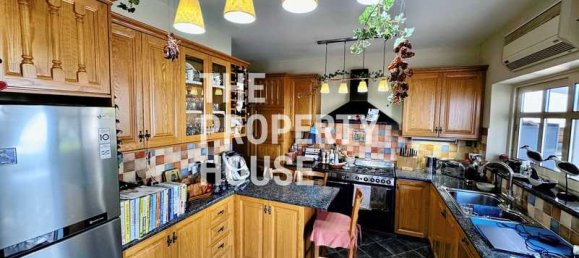 4 bedrooms Commercial property in Agios Tychonas, Cyprus No. 74290 4