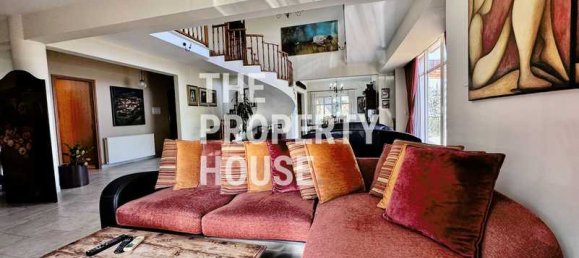 4 bedrooms Commercial property in Agios Tychonas, Cyprus No. 74290 2