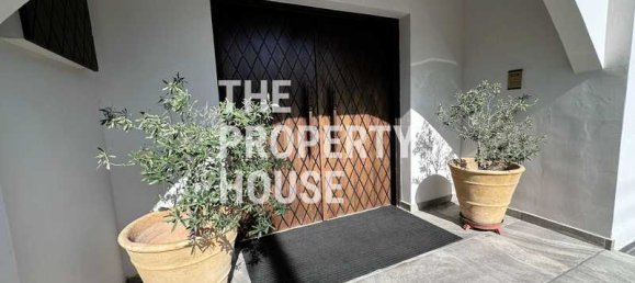 4 bedrooms Commercial property in Agios Tychonas, Cyprus No. 74290 11