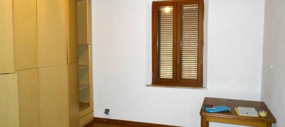 5 rooms Apartment in Castelnuovo Berardenga, Italy No. 200005 3