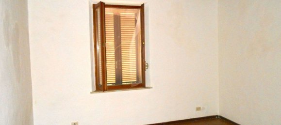 5 rooms Apartment in Castelnuovo Berardenga, Italy No. 200005 7