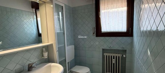 5 rooms Apartment in Modena, Italy No. 38605 12