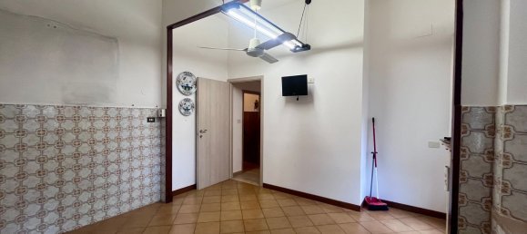 5-salle Maison à Campi Bisenzio, Italy No. 92778 23