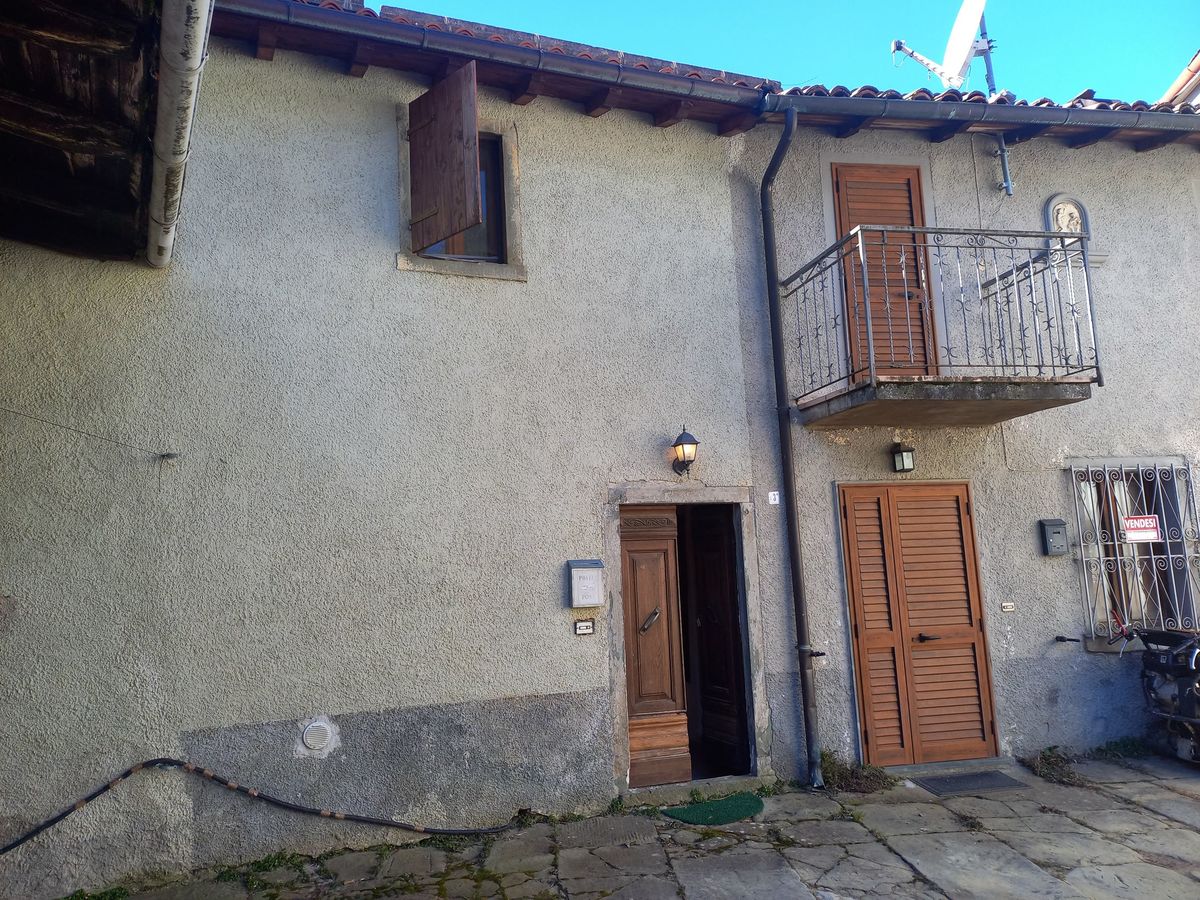 Casa T2 em Castiglione di Garfagnana, Italy N.º 79810