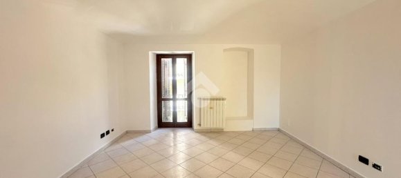 Apartamento de 2 dormitorios en Bussoleno, Italy No. 272018 8