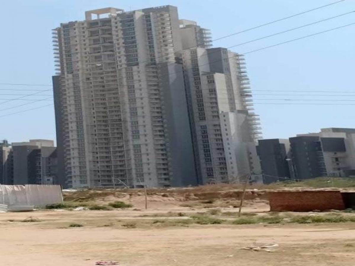 3 bedrooms House in Gurgaon, India No. 26132