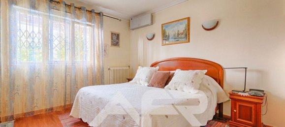 5 bedrooms House in Houilles, France No. 185671 11