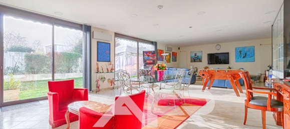 5 bedrooms House in Houilles, France No. 185671 3