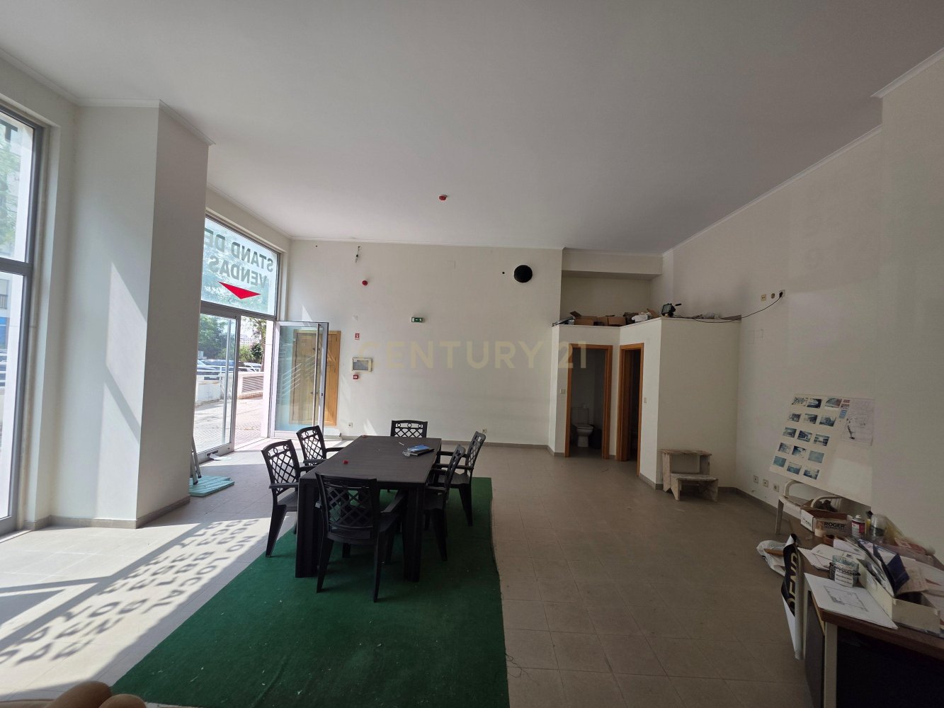 90m² Commercial property in Lisbon, Portugal No. 344075