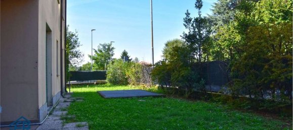 Квартира с 3 спальнями в Монца, Италия № 364341 4