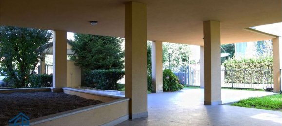 Квартира с 3 спальнями в Монца, Италия № 364341 28