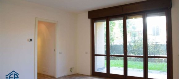 Квартира с 3 спальнями в Монца, Италия № 364341 11