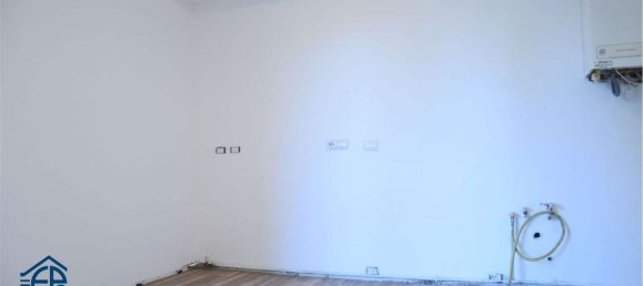 Квартира с 3 спальнями в Монца, Италия № 364341 19