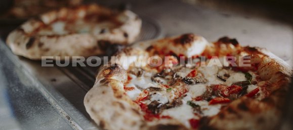 200m² Commercial property in Brescia, Italy No. 145261 9