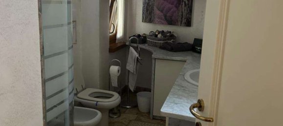 23غرفة فيلا في Erba, Italy رقم 3933 14