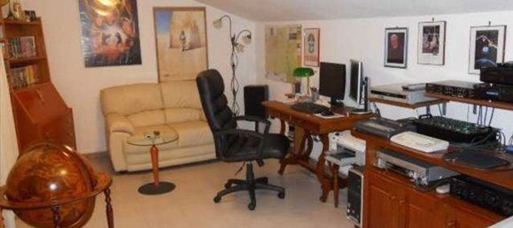 5 rooms Penthouse in Palaia, Italy No. 111535 3