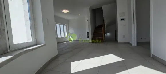 Дом с 4 спальнями в Эрисейра, Португалия № 148666 16