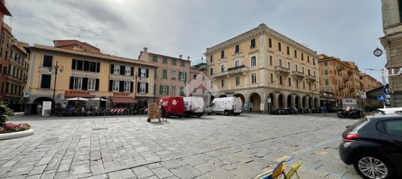 1غرفة عقار تجاري في Chiavari, Italy رقم 377686 13