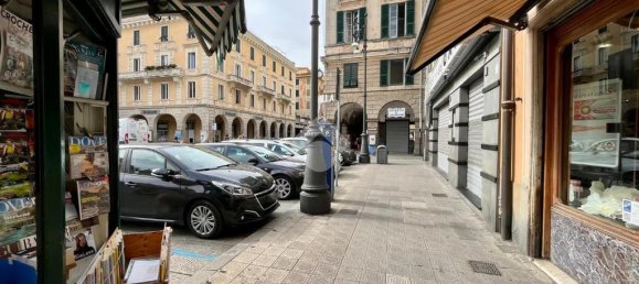 1غرفة عقار تجاري في Chiavari, Italy رقم 377686 19