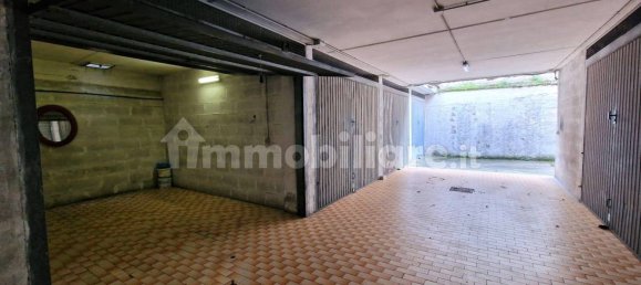 16m² Garage in Rome, Italy No. 24914 3
