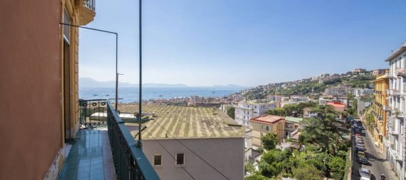 3 bedrooms Apartment in Naples, Italy No. 71492 6