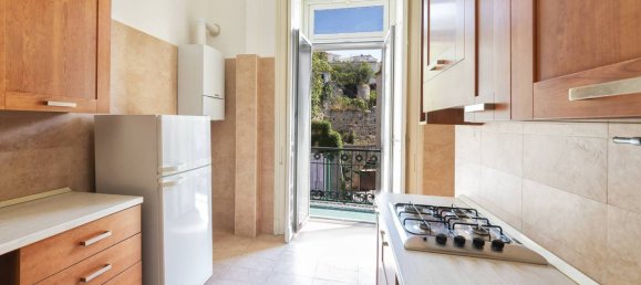 3 bedrooms Apartment in Naples, Italy No. 71492 7