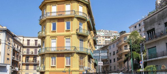 3 bedrooms Apartment in Naples, Italy No. 71492 18