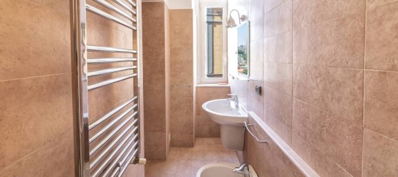 3 bedrooms Apartment in Naples, Italy No. 71492 15