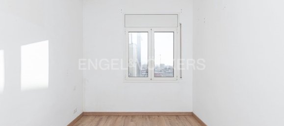 Penthouse T4 em Horta-Guinardo, Spain N.º 182736 24