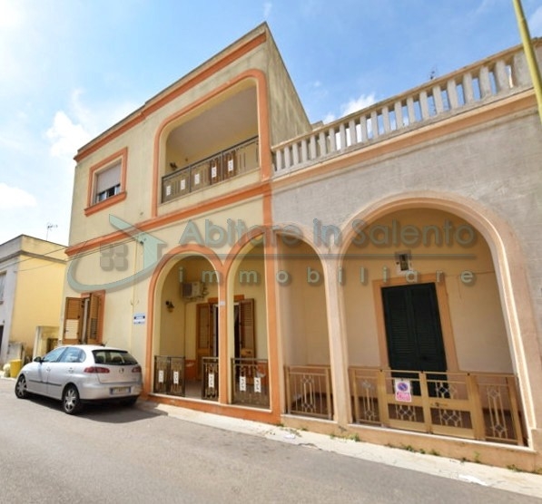 14 rooms Warehouse in Gagliano del Capo, Italy No. 134921